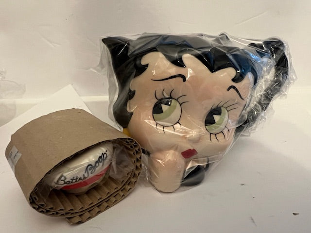 Betty Boop Teapot (2000) - Cardew Collectibles by Paul Cardew, New in Box