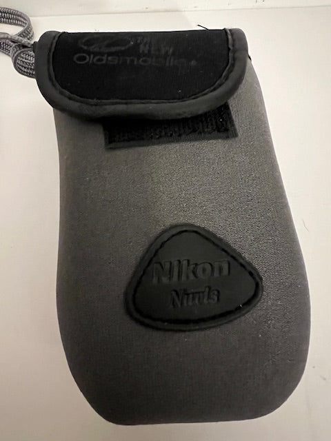 Canon 10x25A Compact Pocket Binoculars (5.2° Field) - Mint, Unused