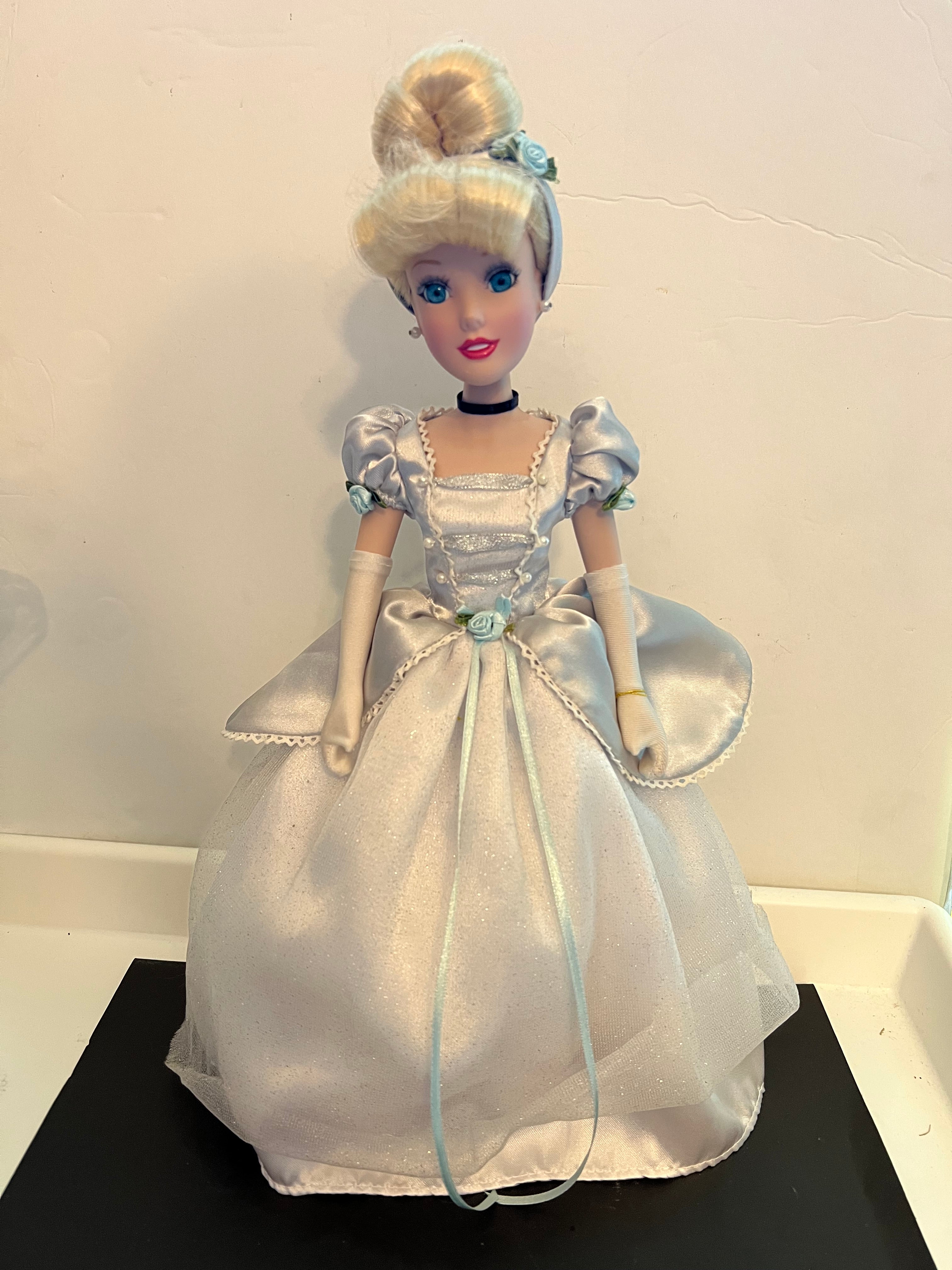 Disney Cinderella Doll - 2005 Brass Key Collection
