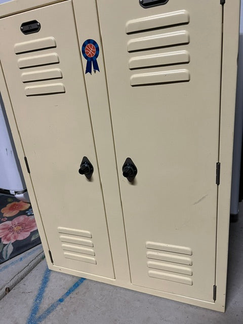 American Girl Julie's Double Locker - Retired Catalog Doll Furniture