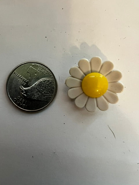 Vintage 1980s-90s White Daisy Buttons with Yellow Center - Lot of 60