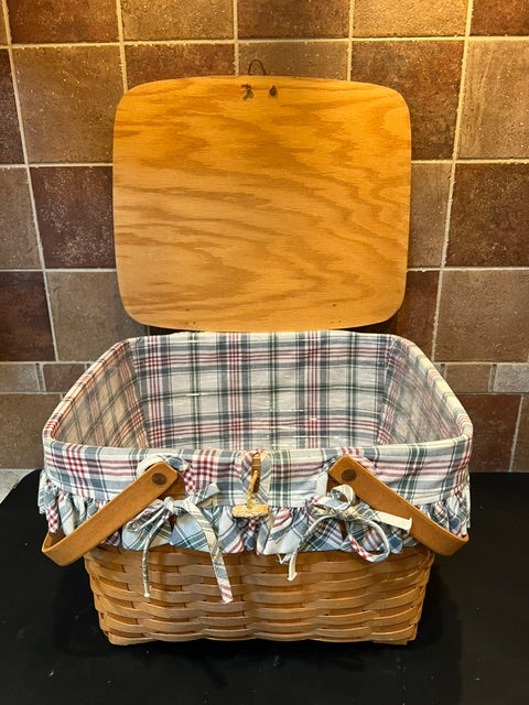 Longaberger 1996 Large Picnic Basket with Wood Lid, Plaid Liner & Protector