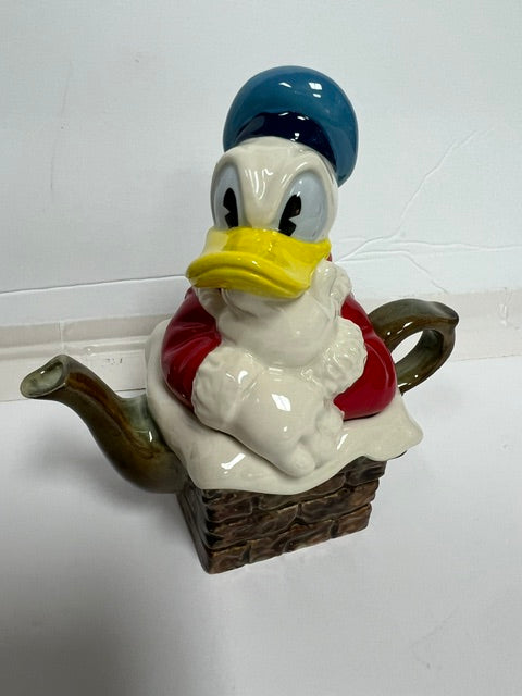 Cardew Design Donald Duck Santa Miniature Teapot - Disney Limited Edition 869/7500