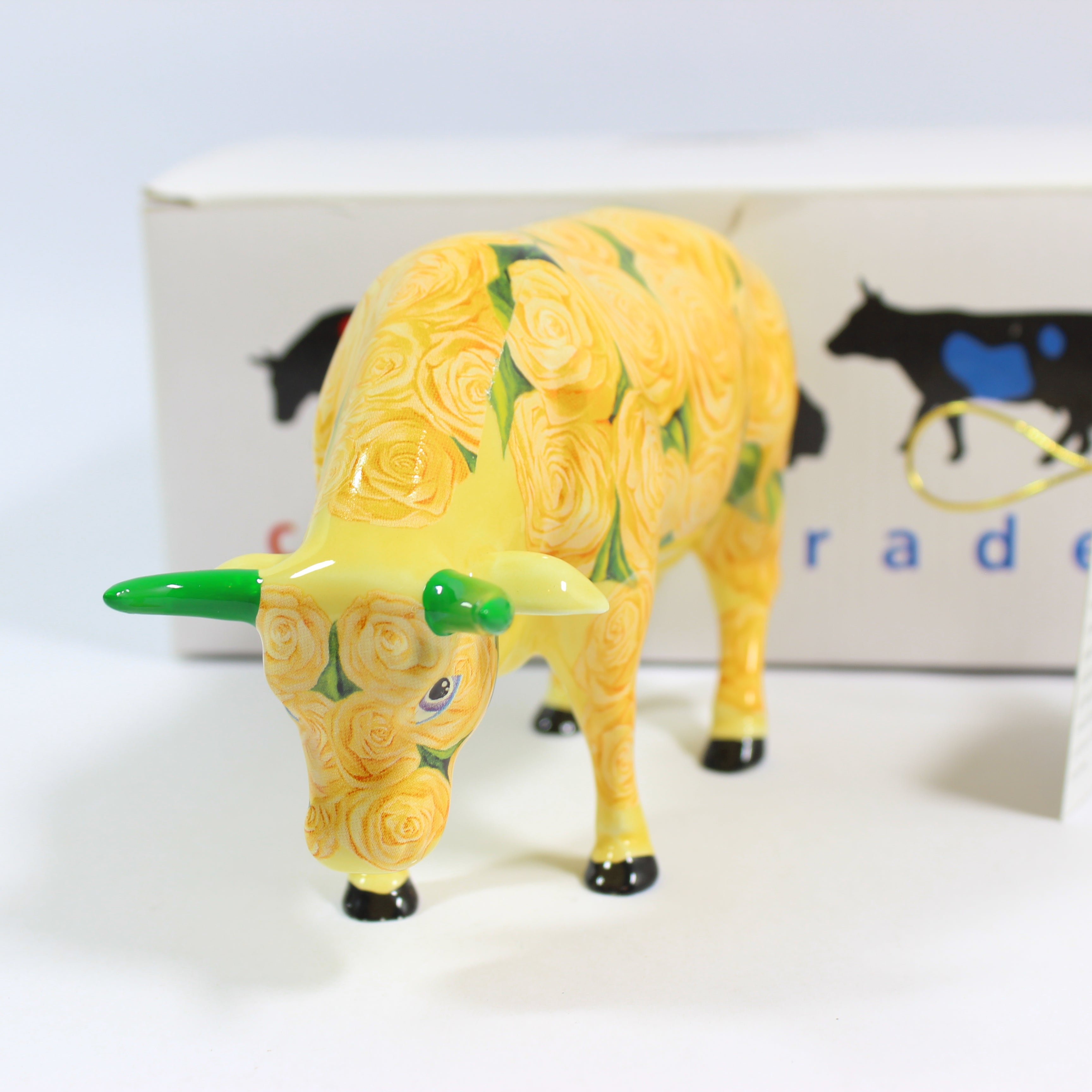 Cow Parade Yellow Rose of Texas (2000) - Image 3