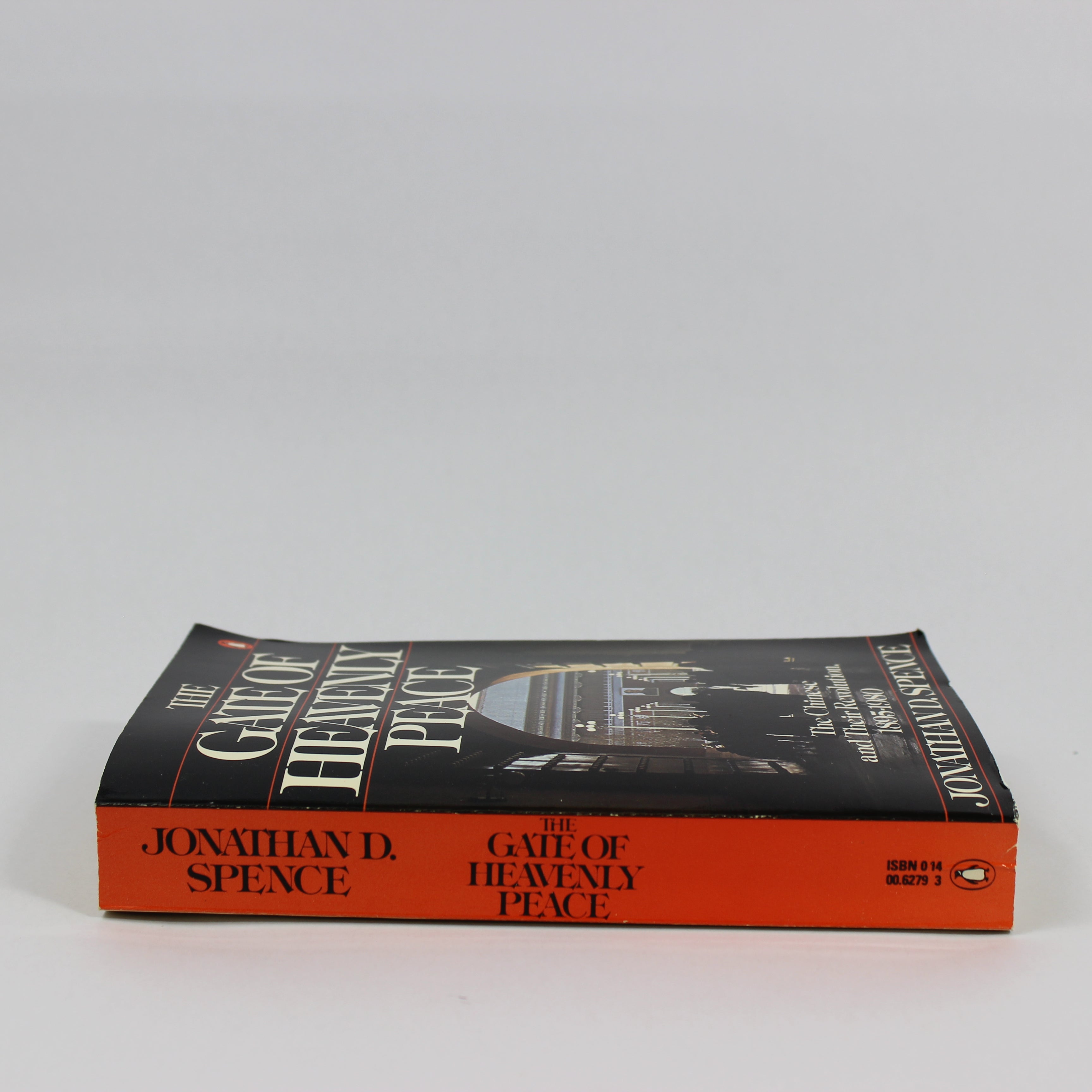 The Gate of Heavenly Peace: The Chinese and Their Revolution - Jonathan D. Spence (Paperback, 1981) - Image 3