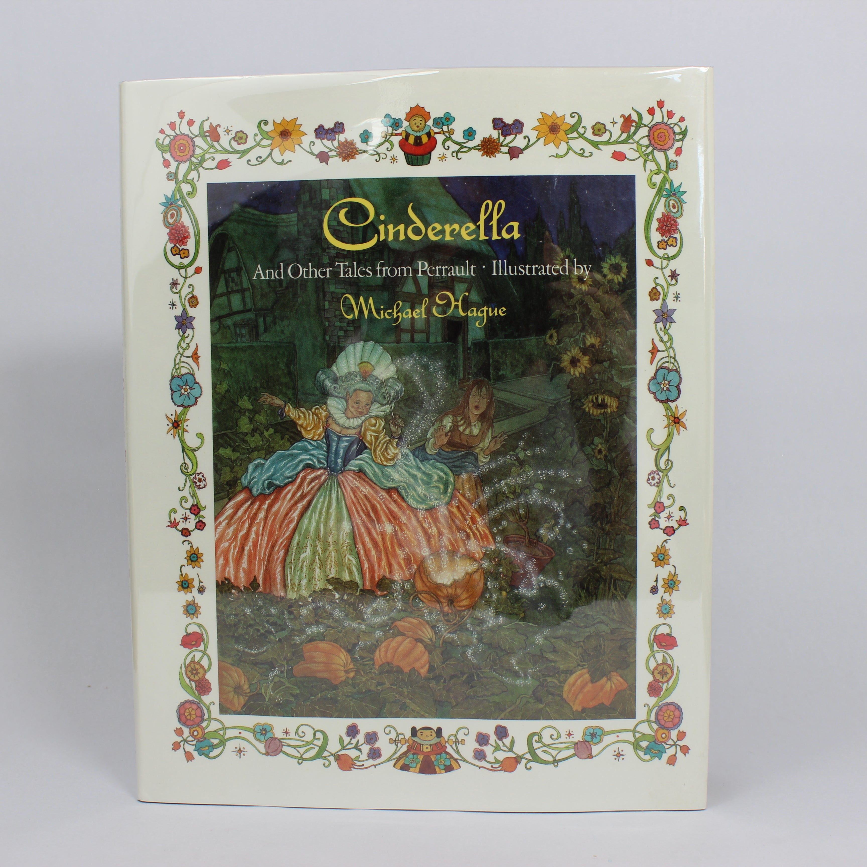 Cinderella and Other Tales from Perrault - Charles Perrault (First Edition, Hardcover, 1989)