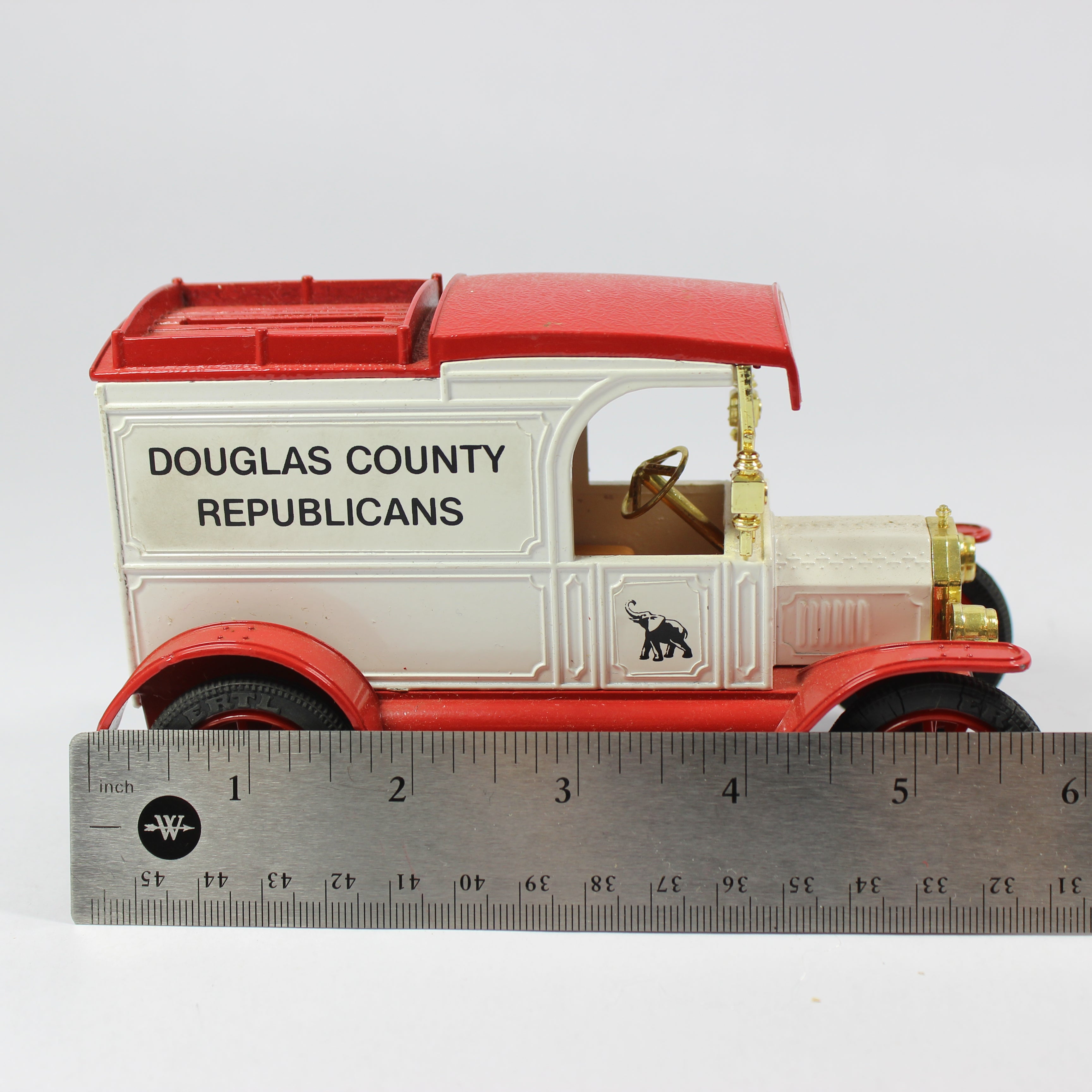 1913 Ford Model T Van - Douglas County Republicans - Image 3