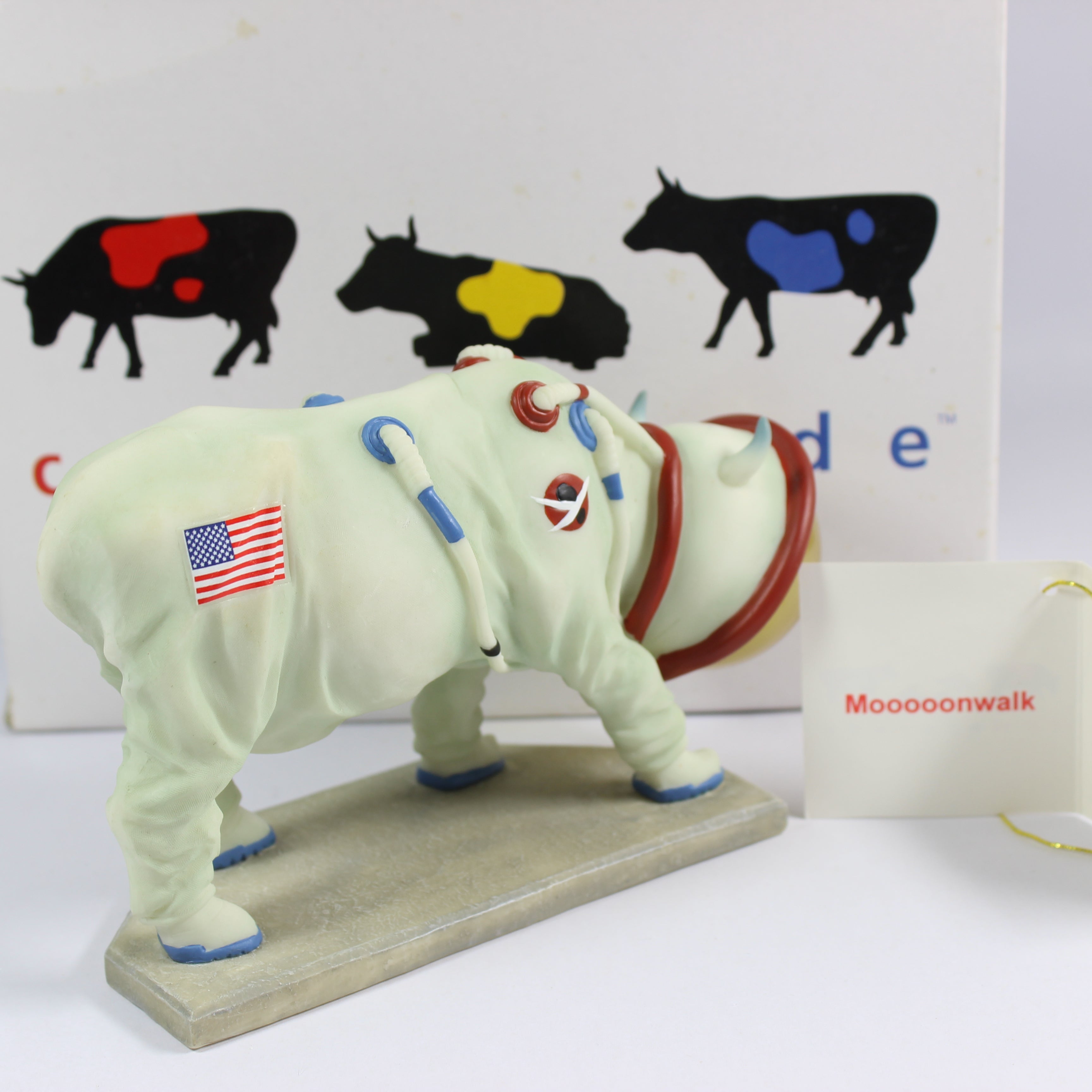 Cow Parade Mooooonwalk (2000) - Image 4