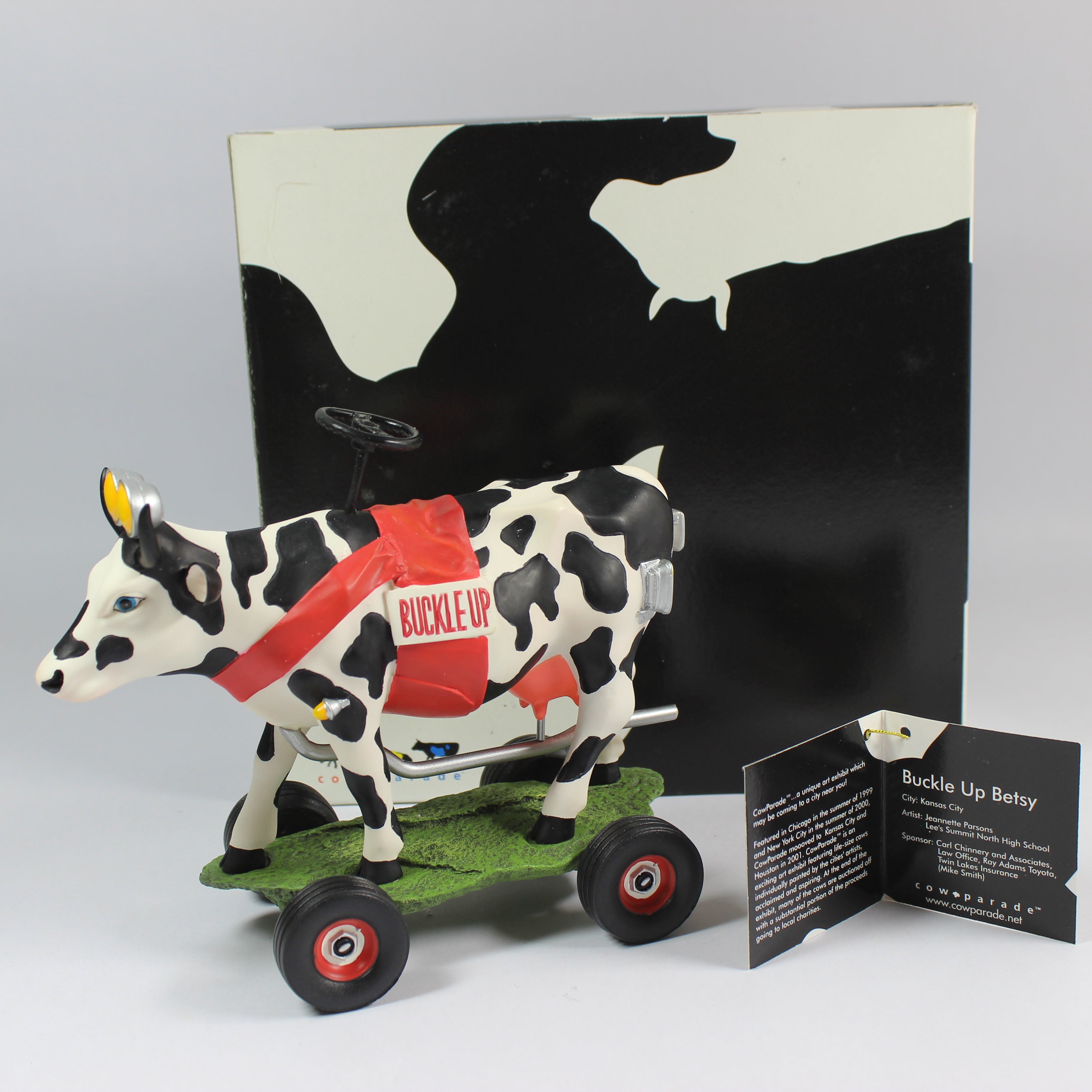 Cow Parade Buckle Up Betsy (2002)