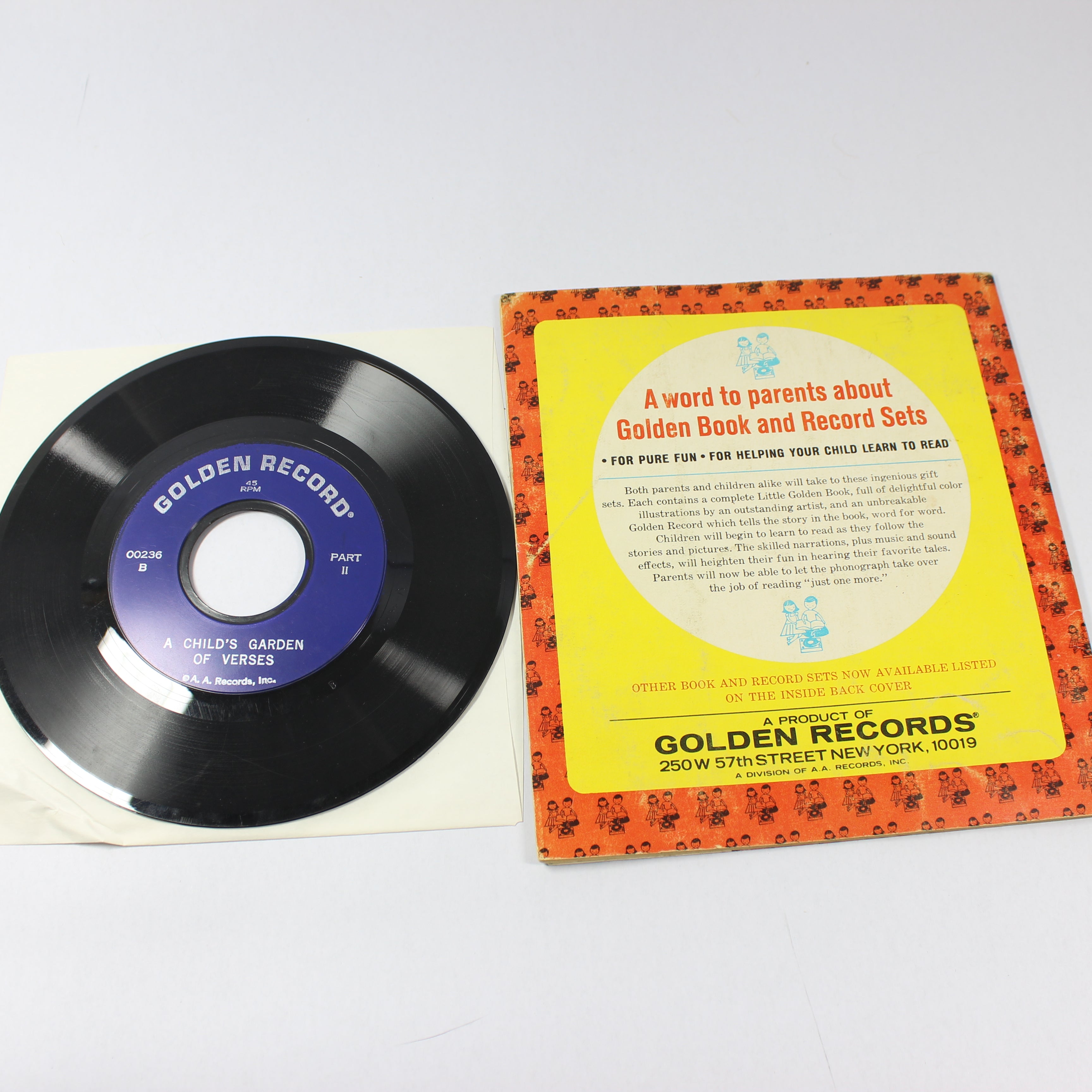 Read and Hear - A Little Golden Book and a special Golden Record (1962) - Image 2