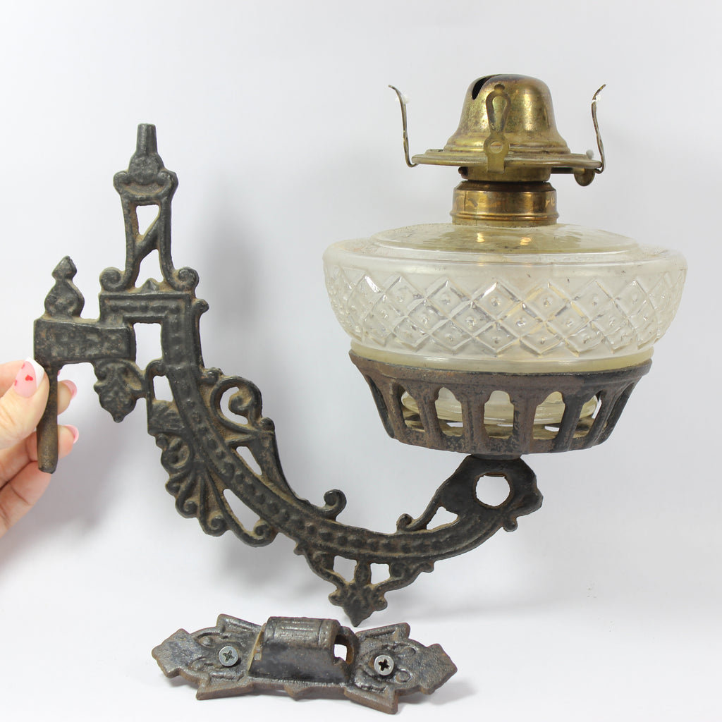 Oil Lamp with Swing Arm Bracket