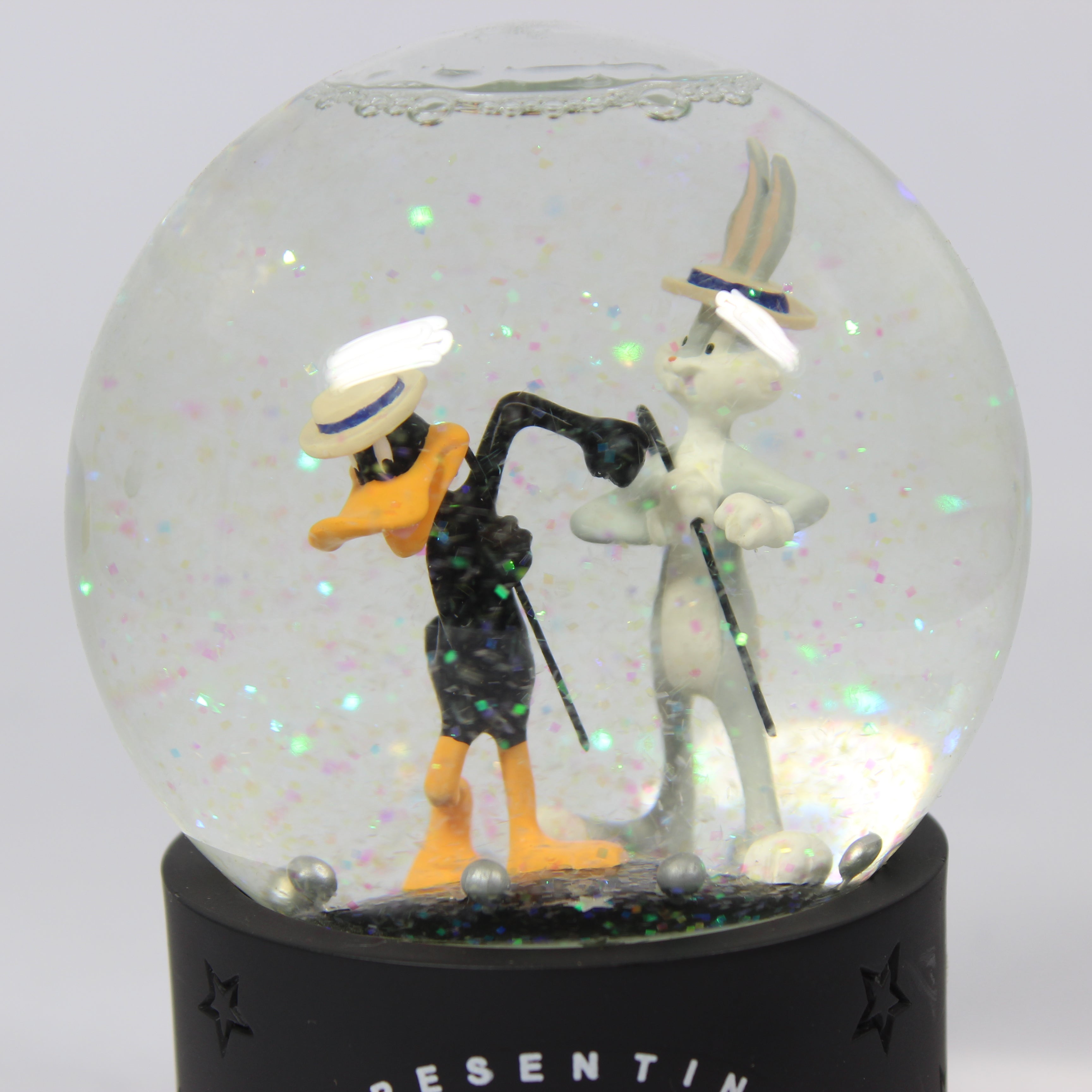 Presenting the Spectacular Bugs Bunny and Daffy Duck (1999) - Image 4